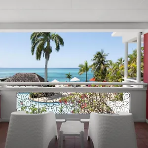 Resort Grand Decameron Cornwall Beach, A Trademark ****